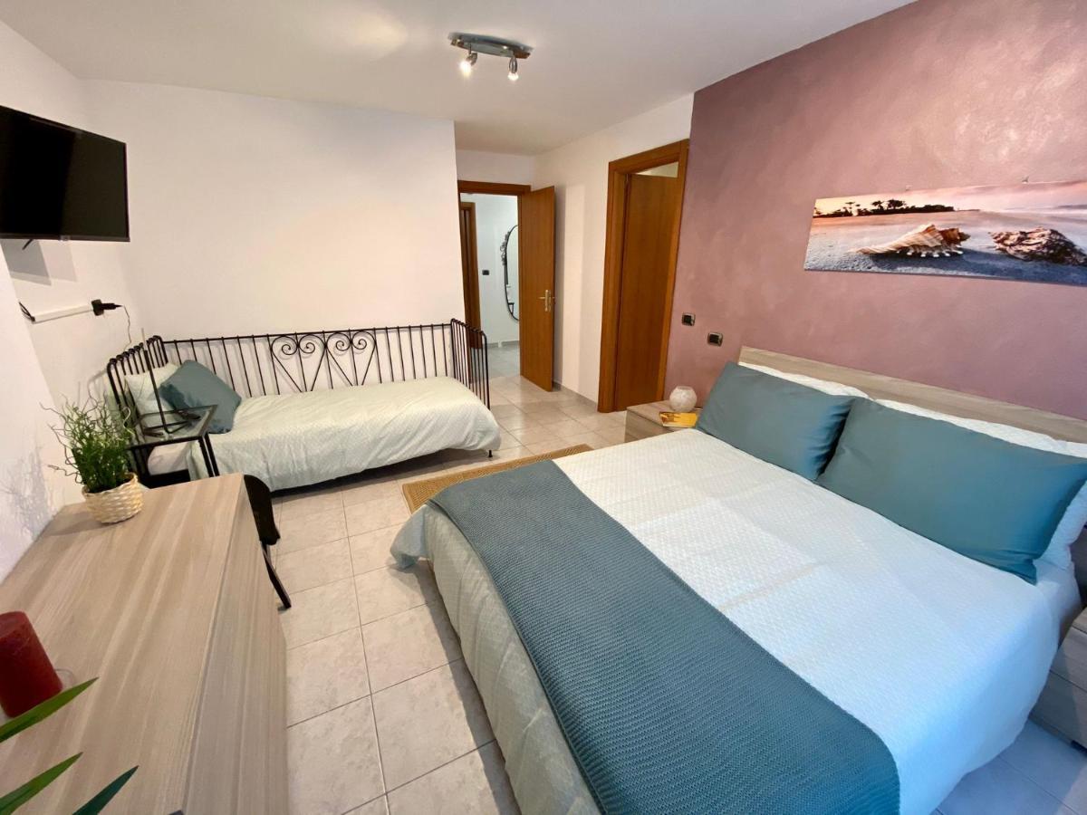 Appartamenti Diffusi Di Villa Fiorita Con Accesso Alle Piscine Della Struttura Principale Cattolica Exterior foto